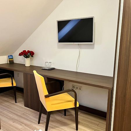 Pipacs Panir & Grill Garden Vendeghaz Hotel Győrújbarát Eksteriør billede