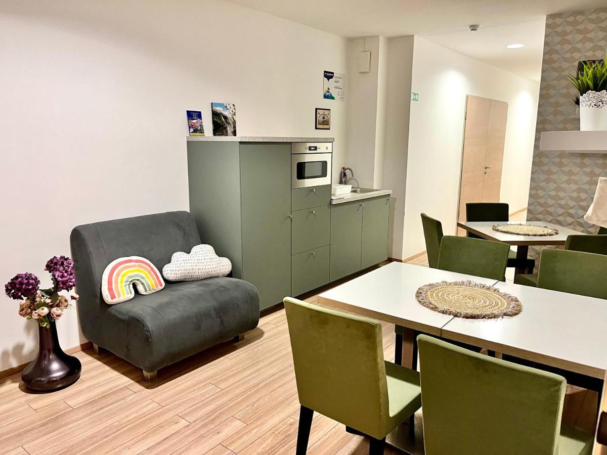 Pipacs Panir & Grill Garden Vendeghaz Hotel Győrújbarát Eksteriør billede