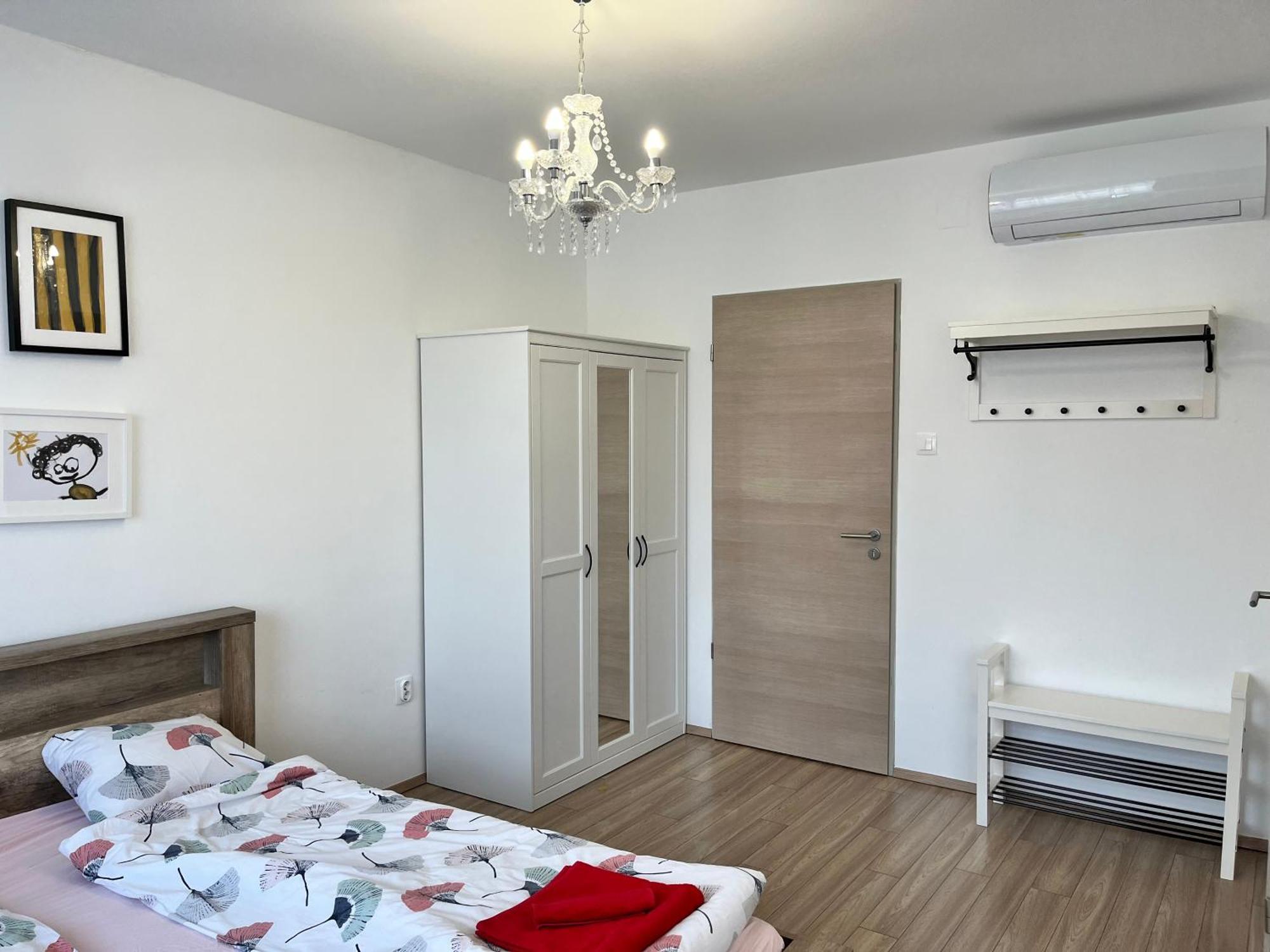 Pipacs Panir & Grill Garden Vendeghaz Hotel Győrújbarát Eksteriør billede