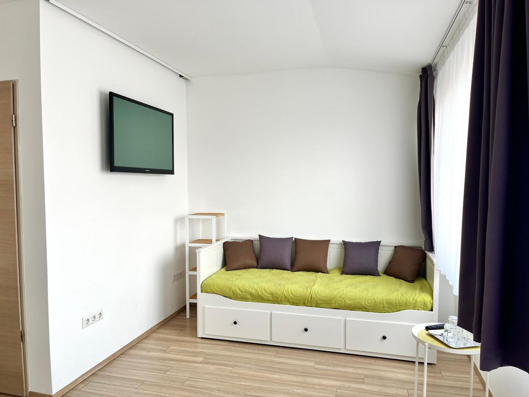 Pipacs Panir & Grill Garden Vendeghaz Hotel Győrújbarát Eksteriør billede